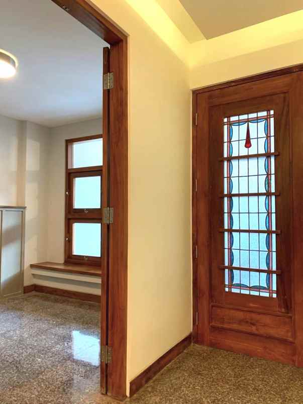 dijual rumah jalan bali pustaka