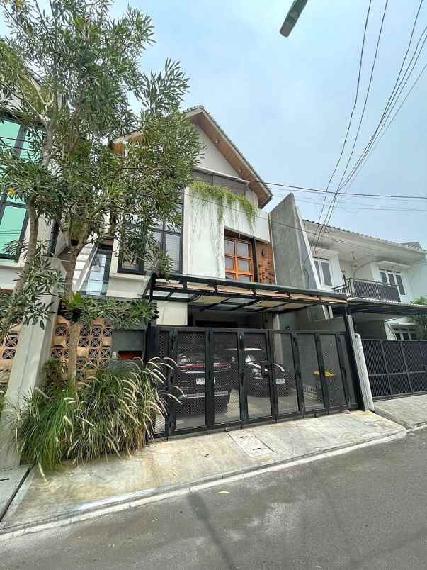 dijual rumah jalan bali pustaka