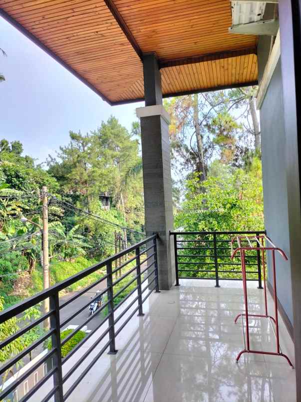 dijual rumah jalan gegerkalong tonggoh