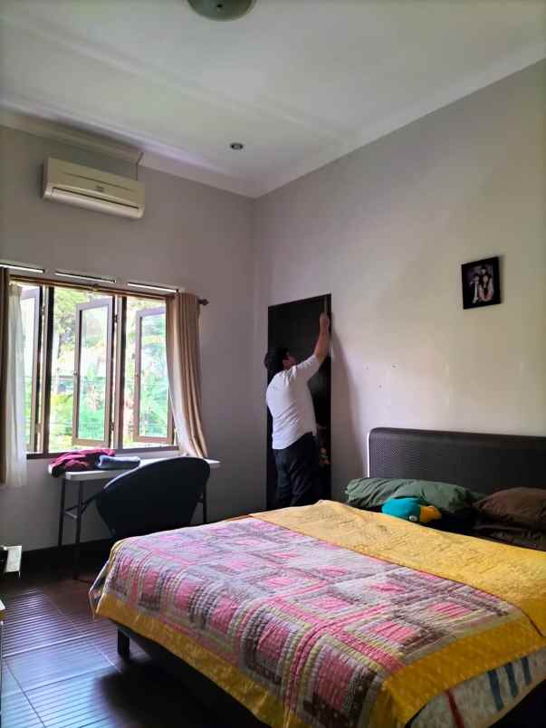 dijual rumah jalan gegerkalong tonggoh