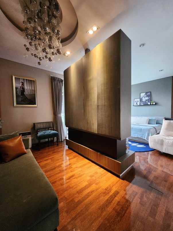 dijual rumah jalan kemang raya jakarta