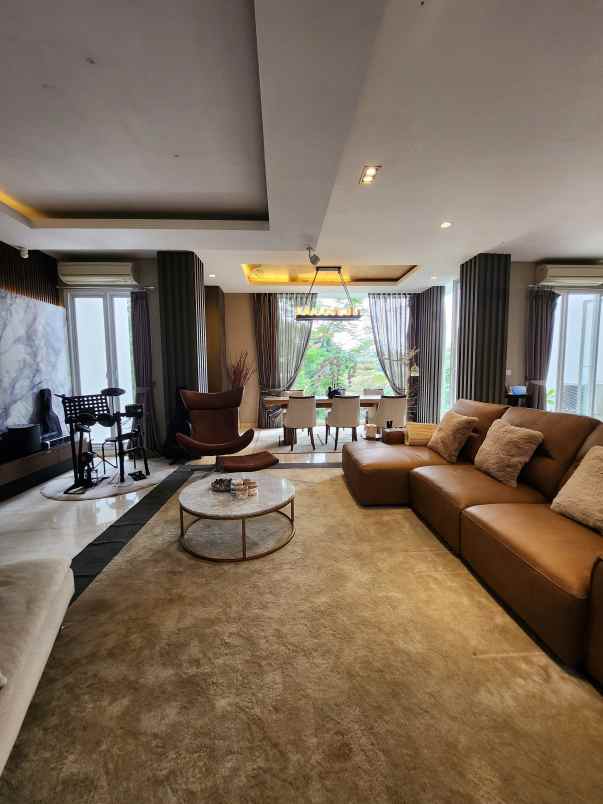 dijual rumah jalan kemang raya jakarta