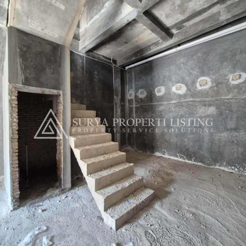 dijual rumah jalan keruntung komplek