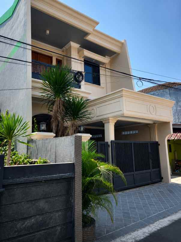 dijual rumah jalan kesadaran no 26