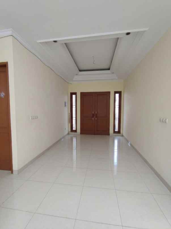 dijual rumah jalan kesadaran no 26