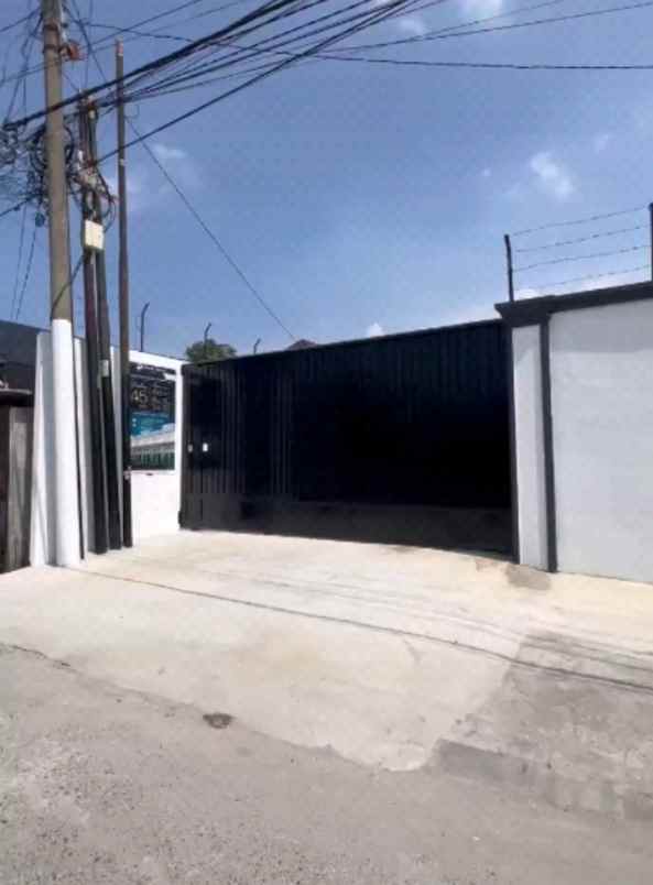 dijual rumah jalan lumumba pahlawan