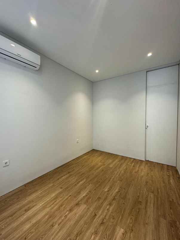 dijual rumah jalan mojoklanggru