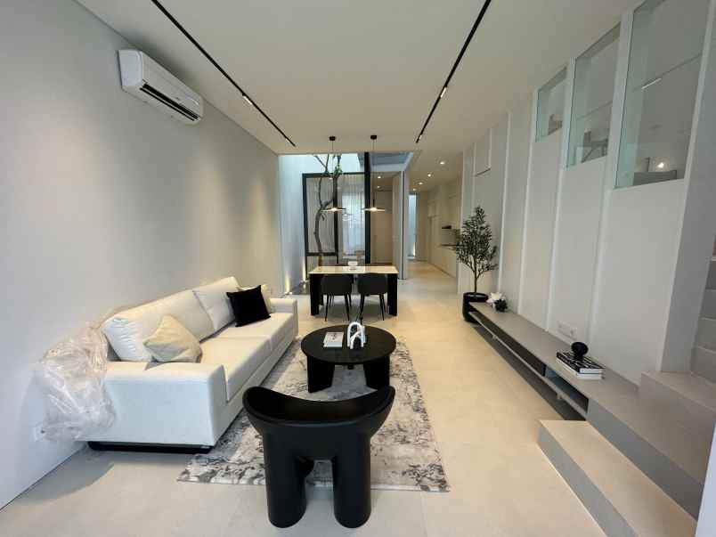 dijual rumah jalan mojoklanggru