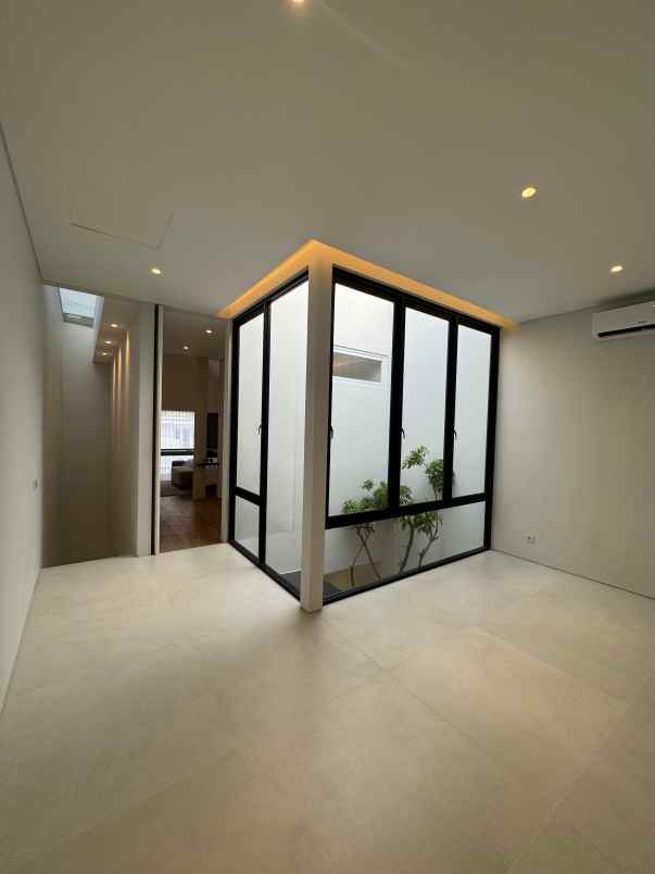 dijual rumah jalan mojoklanggru