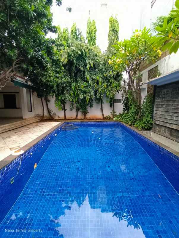 dijual rumah jalan raya cipete