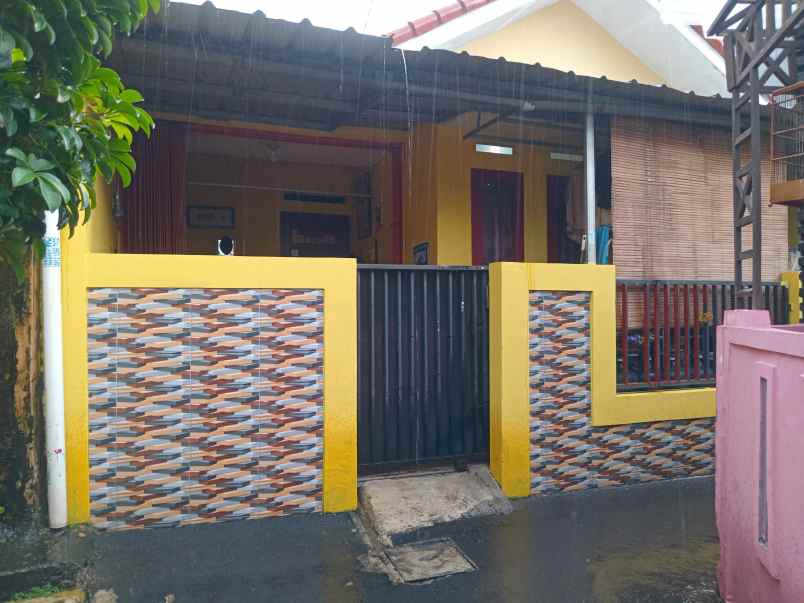 dijual rumah jl anggrek jagakarsa