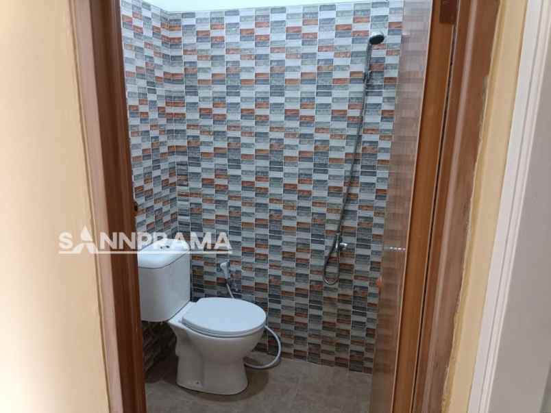 dijual rumah jl bedahan sawangan