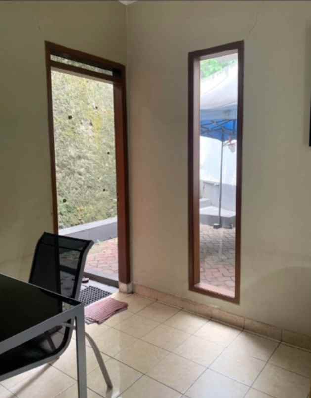 dijual rumah jl cisitu indah