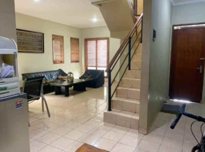 dijual rumah jl cisitu indah