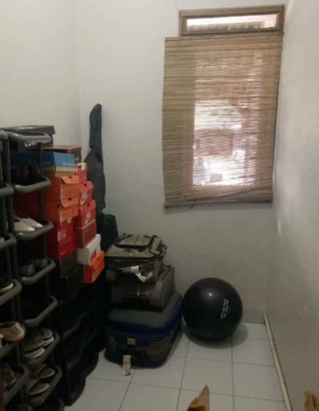 dijual rumah jl cisitu indah