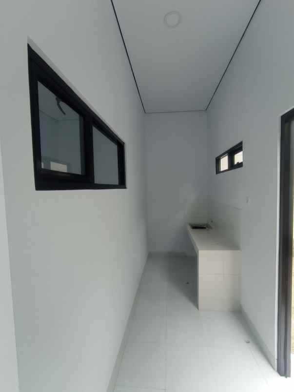 dijual rumah jl citeureup sindangpanon