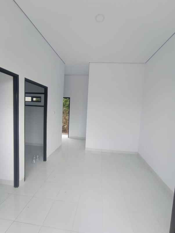 dijual rumah jl citeureup sindangpanon