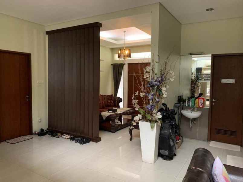 dijual rumah jl cut mutia rawalumbu bekasi