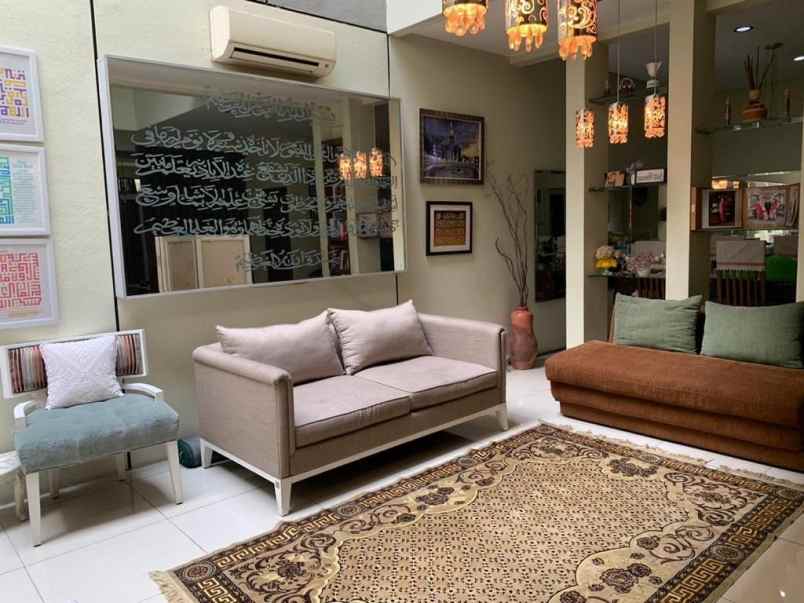 dijual rumah jl cut mutia rawalumbu bekasi