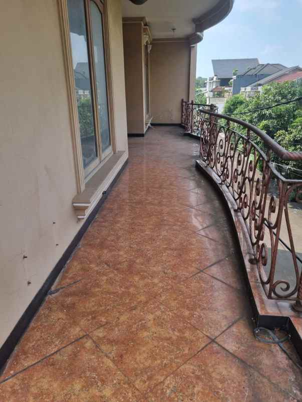 dijual rumah jl kasuari raya kranggan