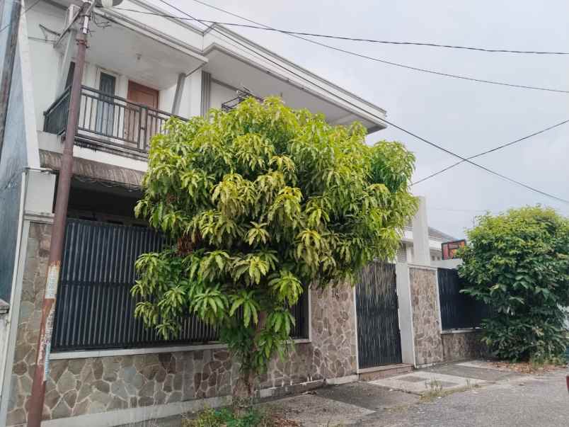 dijual rumah jl nakula
