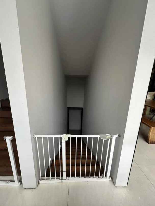 dijual rumah jl panglima polim kec