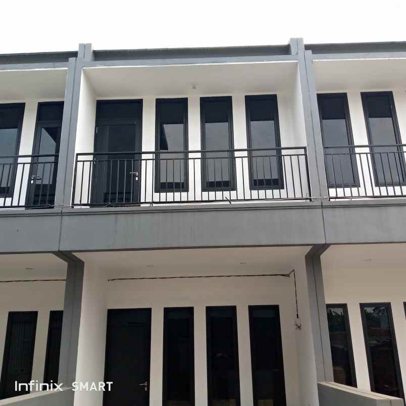 dijual rumah jl raya erpark cisauk kec