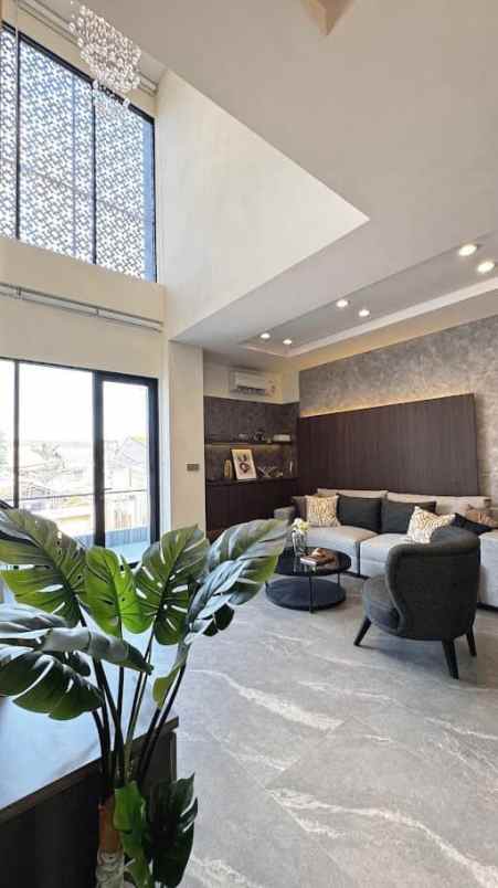 dijual rumah jl raya kebayoran lama