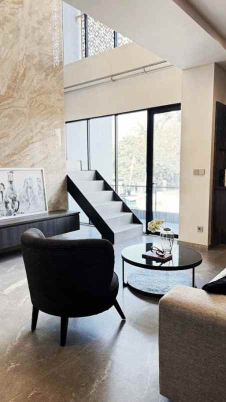 dijual rumah jl raya kebayoran lama