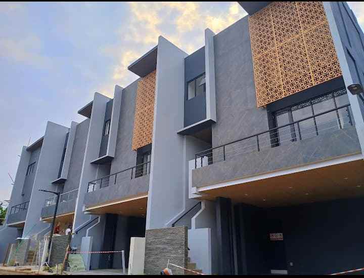 dijual rumah jl raya kebayoran lama
