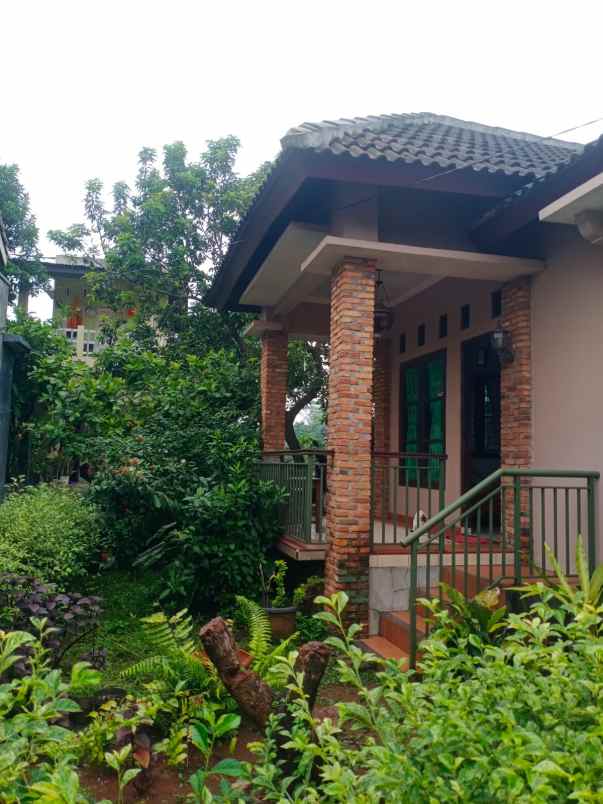 dijual rumah jl raya srengseng
