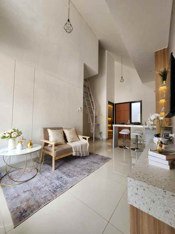 dijual rumah jl raya tigaraksa