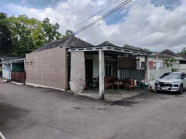 dijual rumah jl sribitan bangunjiwo