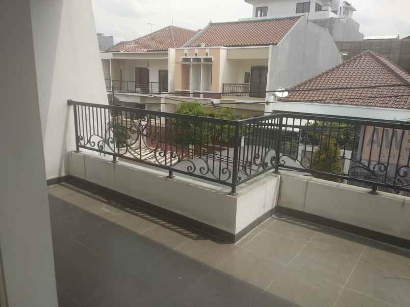 dijual rumah jl sumagung 3 kelapa