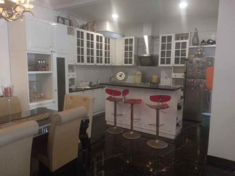 dijual rumah jl sumagung 3 kelapa