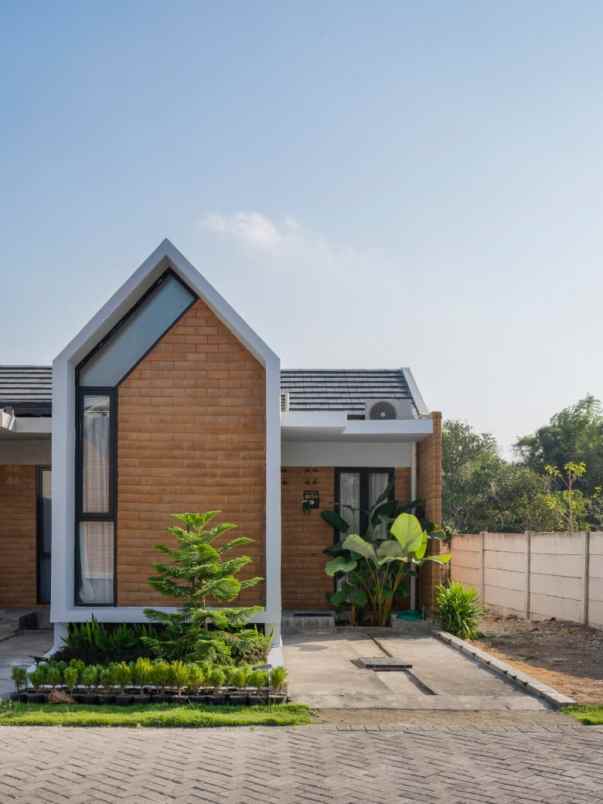 dijual rumah jl telang timur