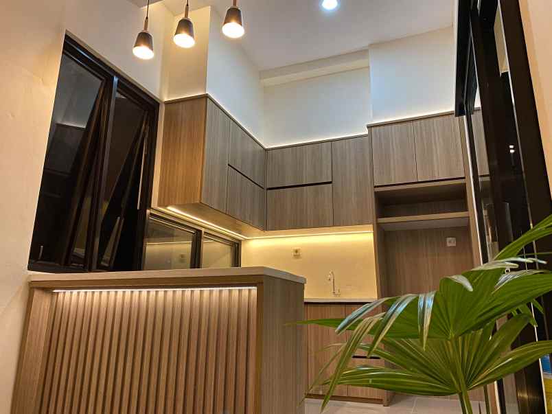 dijual rumah jl utama pd kulon pondok