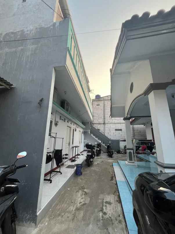 dijual rumah jl waru gedong pasar rebo