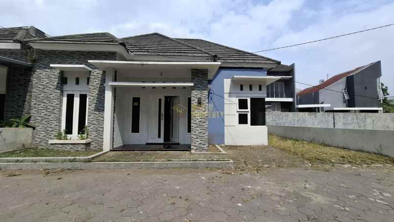 dijual rumah kalasan sleman