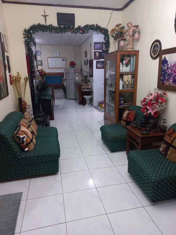 dijual rumah kalibaru