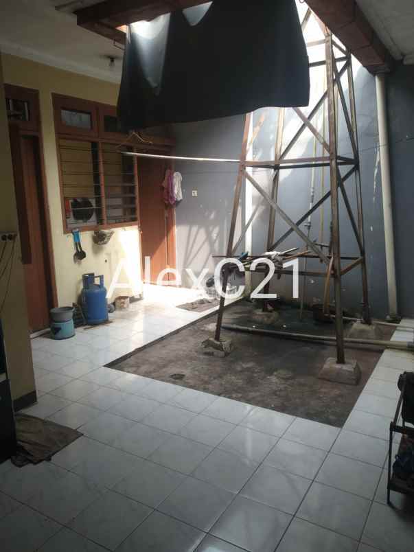 dijual rumah kebagusan