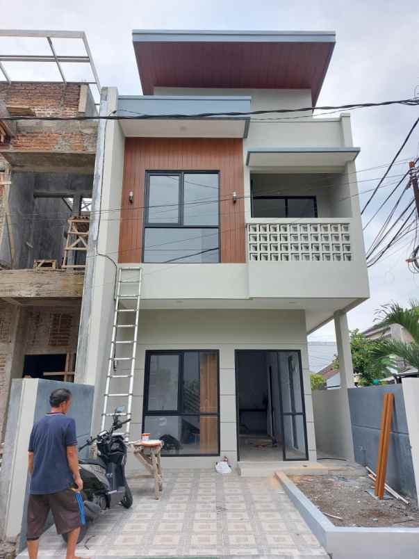dijual rumah kiara sari permai