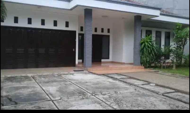 dijual rumah komplek diskum ad cipinang