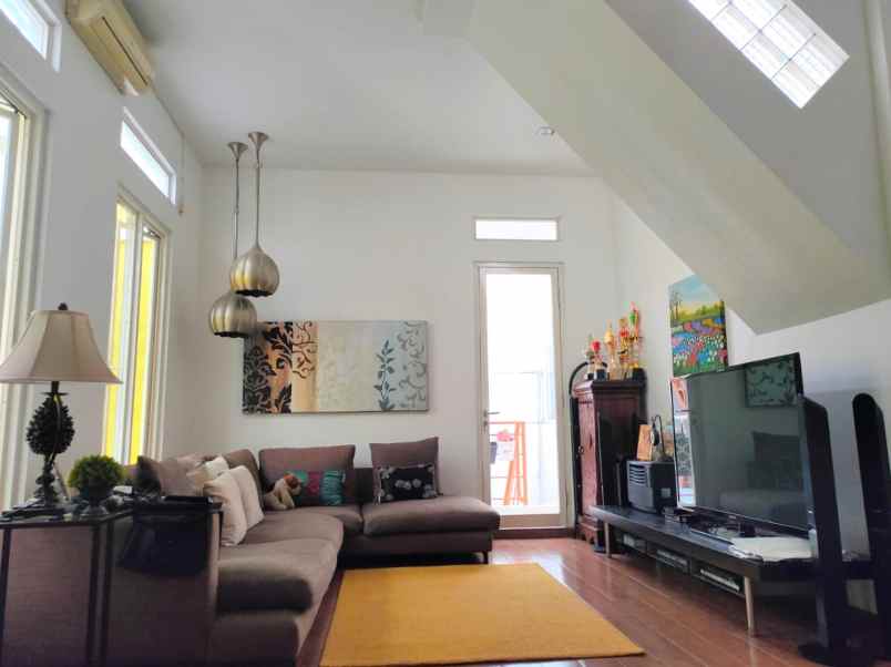 dijual rumah komplek kavling marinir