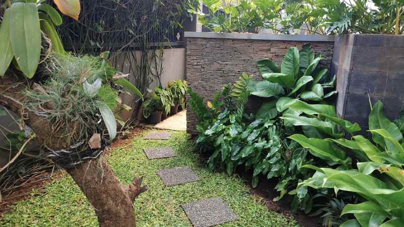 dijual rumah komplek kavling marinir