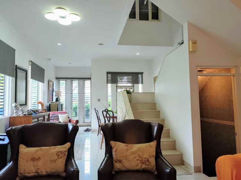 dijual rumah komplek kavling marinir