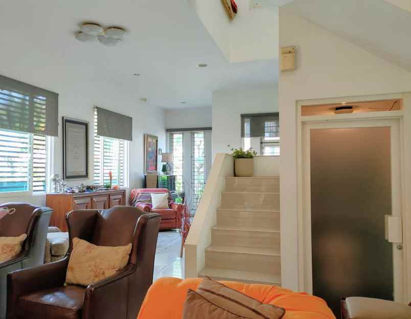 dijual rumah komplek kavling marinir