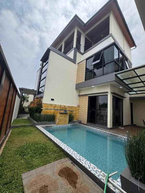 dijual rumah lembang bandung barat