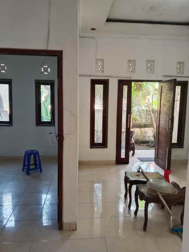 dijual rumah lokasi keboiwa utara