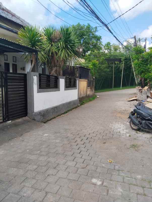 dijual rumah lokasi keboiwa utara